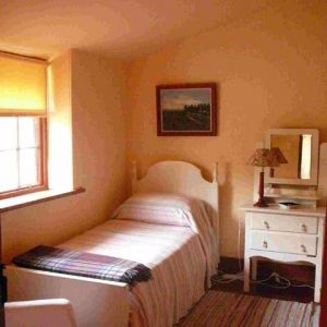 Single bed accommodation